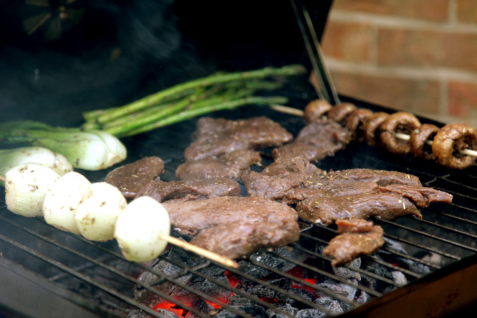 4 Questions to Ask Yourself Before Choosing a Grill